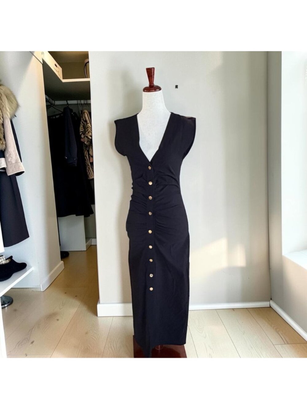 Zara Black Midi Dress Ruched Gold Snap Button Front V Neck Bodycon Size S Small - Picture 2 of 10